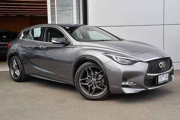 2018 INFINITI Q30 Sport H15