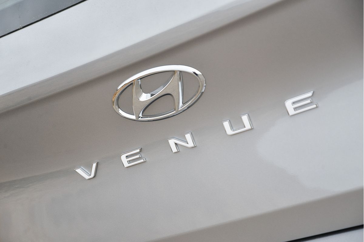 2025 Hyundai Venue Active QX.V5