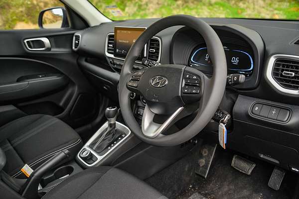 2025 Hyundai Venue Active QX.V5