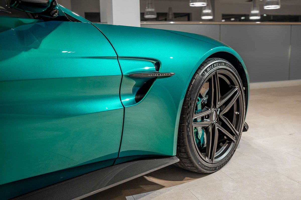 2024 Aston Martin Vantage