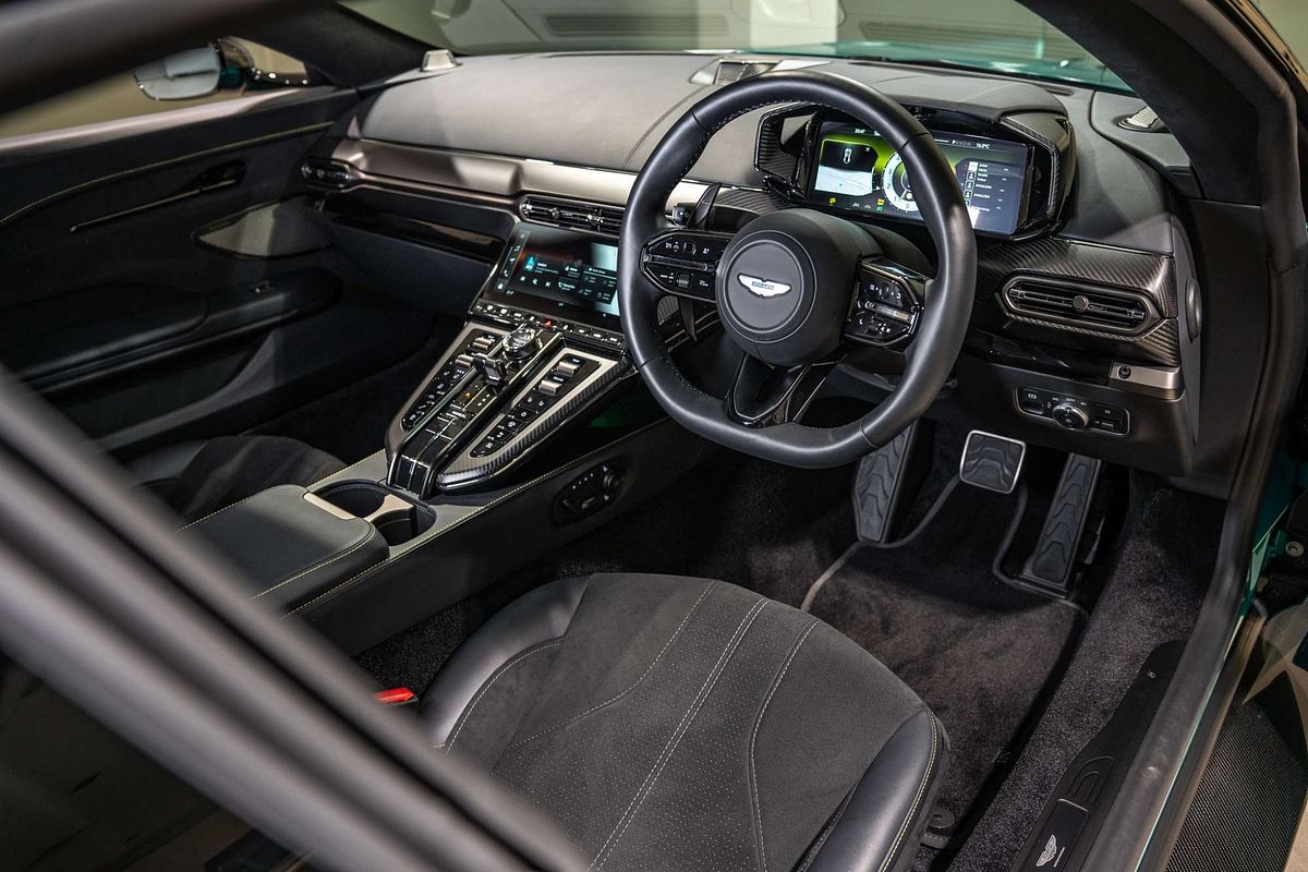2024 Aston Martin Vantage