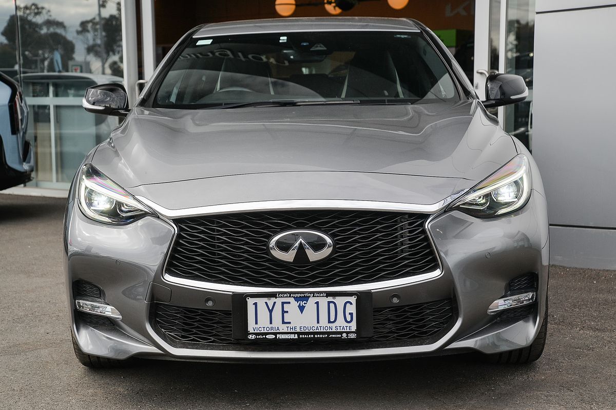 2018 INFINITI Q30 Sport H15