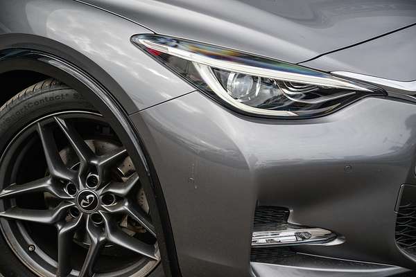 2018 INFINITI Q30 Sport H15