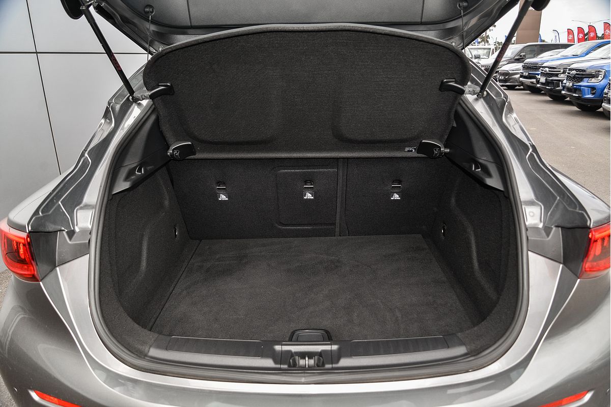 2018 INFINITI Q30 Sport H15