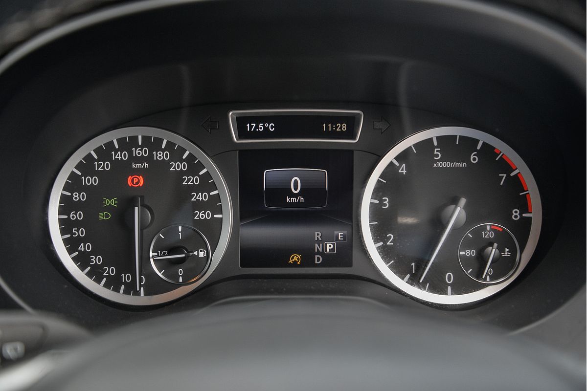 2018 INFINITI Q30 Sport H15