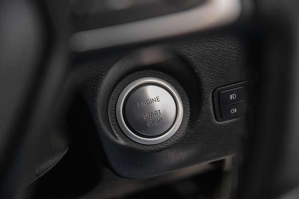 2018 INFINITI Q30 Sport H15