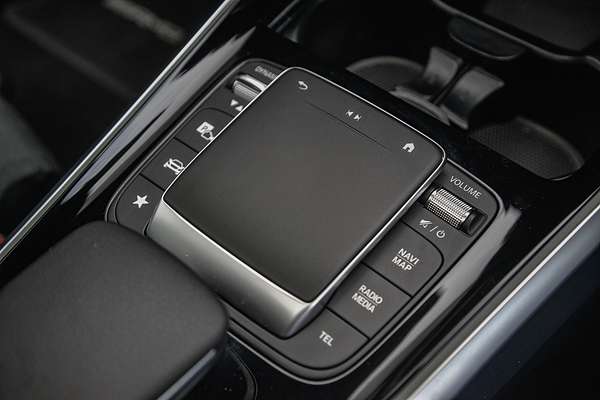 2023 Mercedes-Benz EQB EQB350 X243