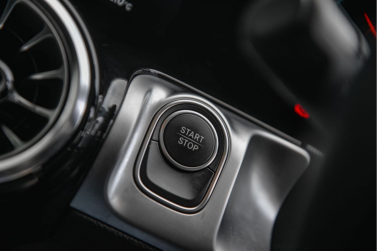2023 Mercedes-Benz EQB EQB350 X243