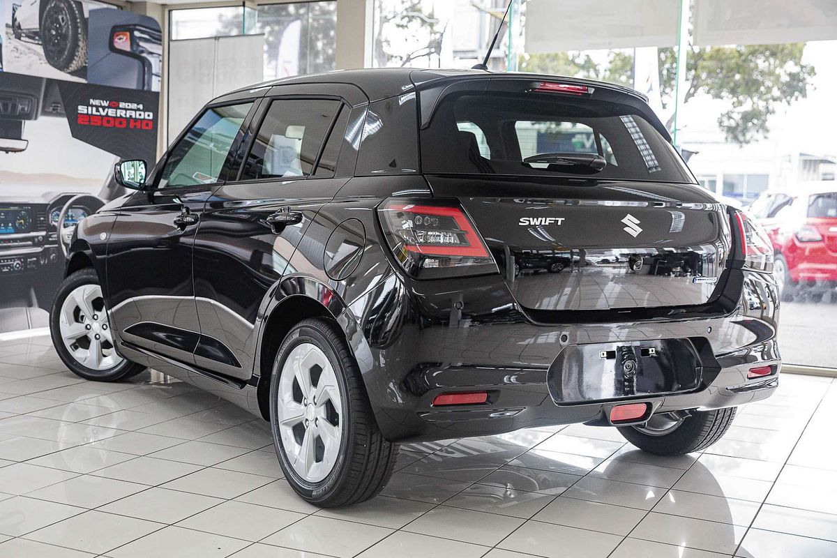 2025 Suzuki Swift Hybrid Plus UZ