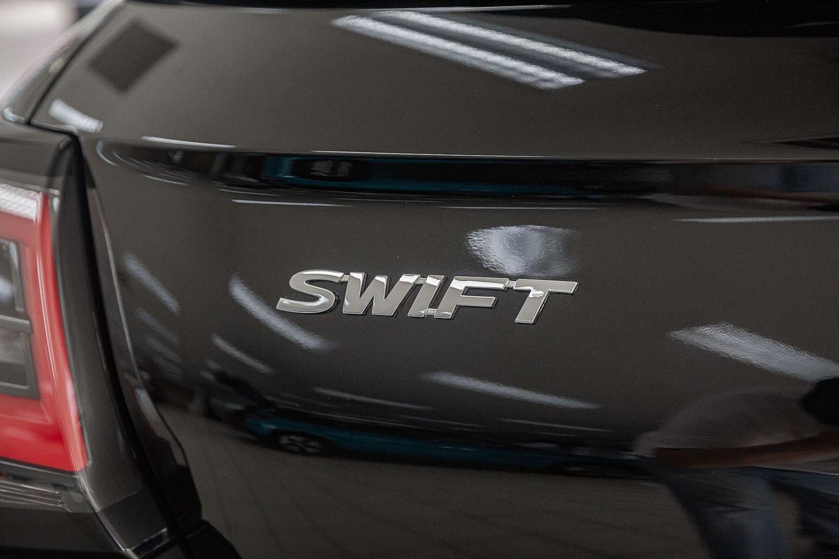 2025 Suzuki Swift Hybrid Plus UZ