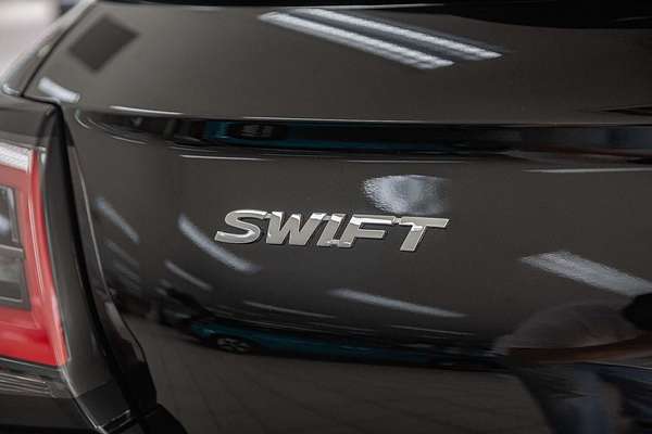 2025 Suzuki Swift Hybrid Plus UZ