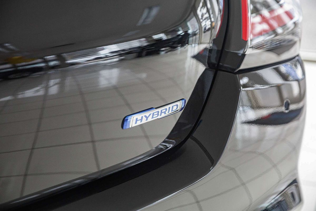 2025 Suzuki Swift Hybrid Plus UZ
