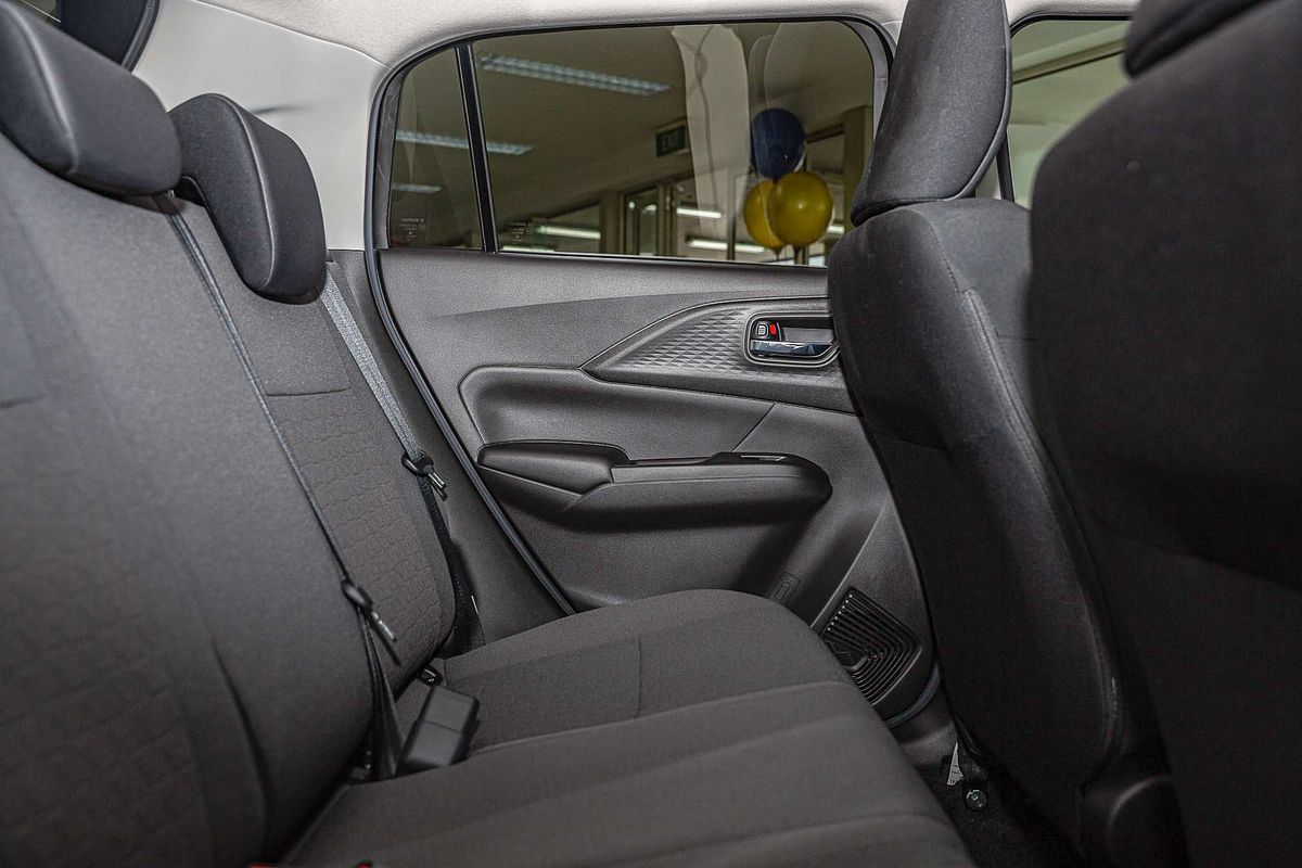 2025 Suzuki Swift Hybrid Plus UZ