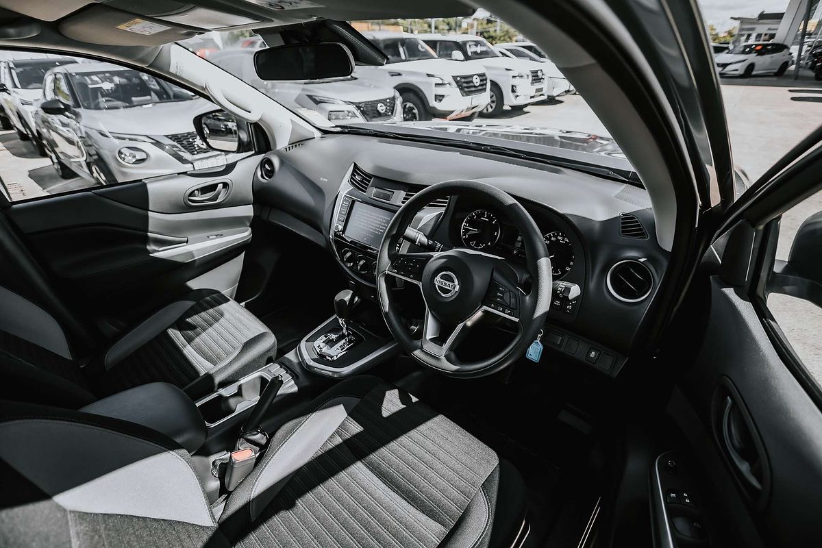 2025 Nissan Navara SL D23 4X4