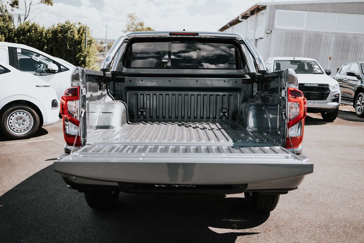 2025 Nissan Navara ST D23 4X4