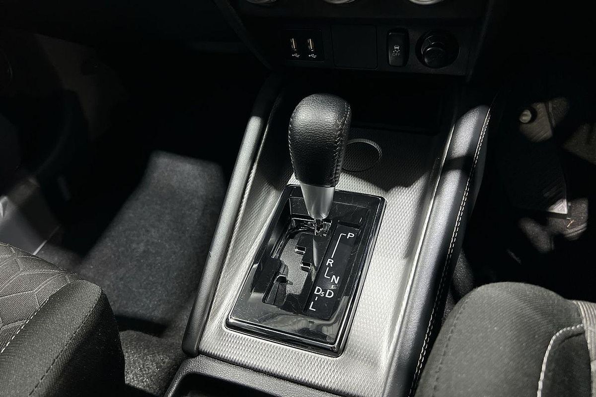 2022 Mitsubishi ASX ES XD