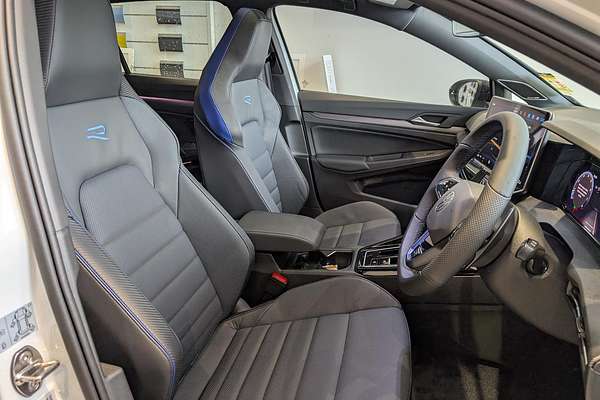 2025 Volkswagen Golf R Black Edition 8.5