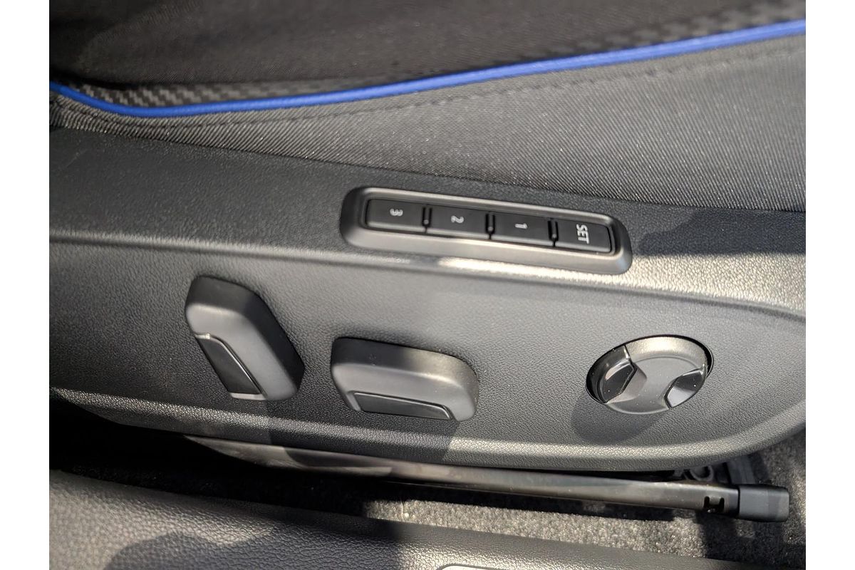 2025 Volkswagen Golf R Black Edition 8.5
