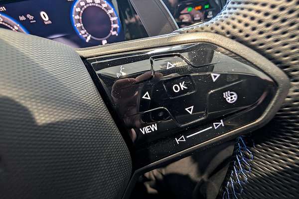 2025 Volkswagen Golf R Black Edition 8.5