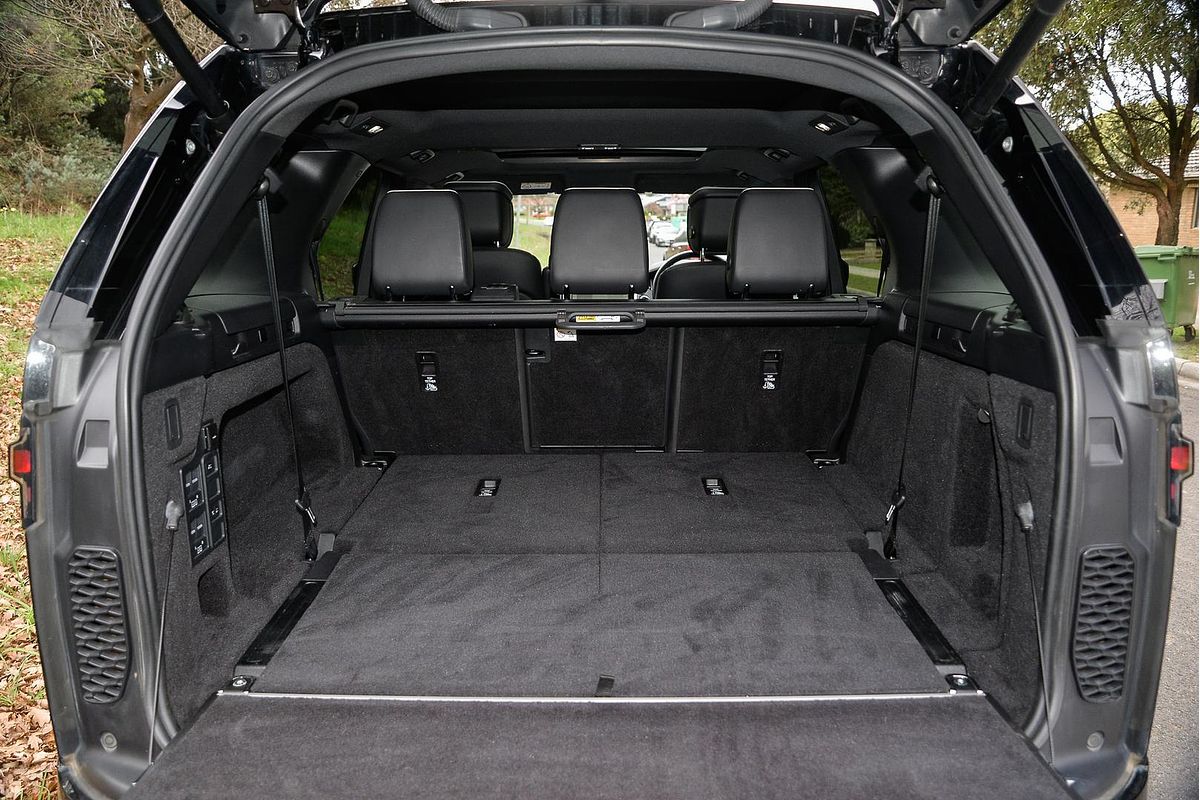 2021 Land Rover Discovery P360 R-Dynamic HSE Series 5