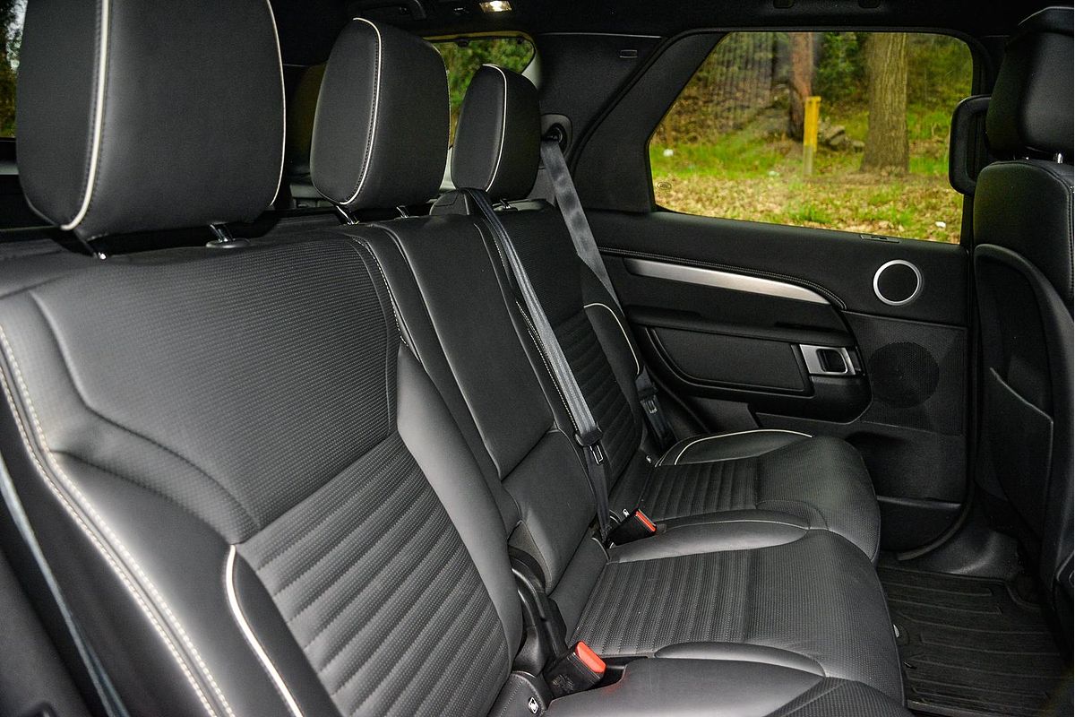 2021 Land Rover Discovery P360 R-Dynamic HSE Series 5