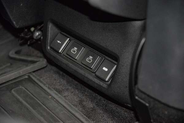 2021 Land Rover Discovery P360 R-Dynamic HSE Series 5