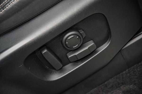 2021 Land Rover Discovery P360 R-Dynamic HSE Series 5