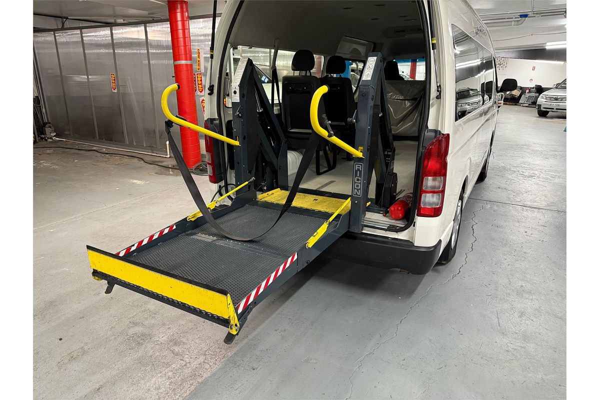 2017 Toyota Hiace COMMUTER KDH223R MY16