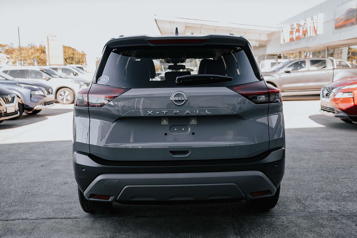 2025 Nissan X-TRAIL ST-L T33