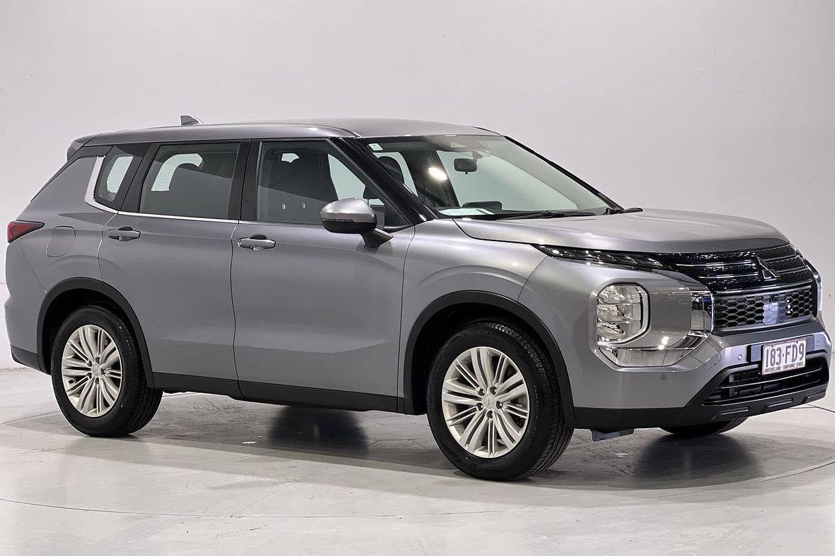 2022 Mitsubishi Outlander ES ZM