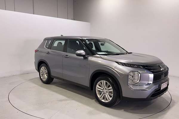 2022 Mitsubishi Outlander ES ZM