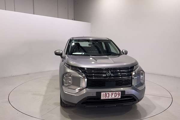 2022 Mitsubishi Outlander ES ZM