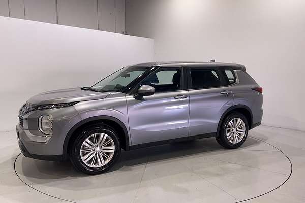 2022 Mitsubishi Outlander ES ZM