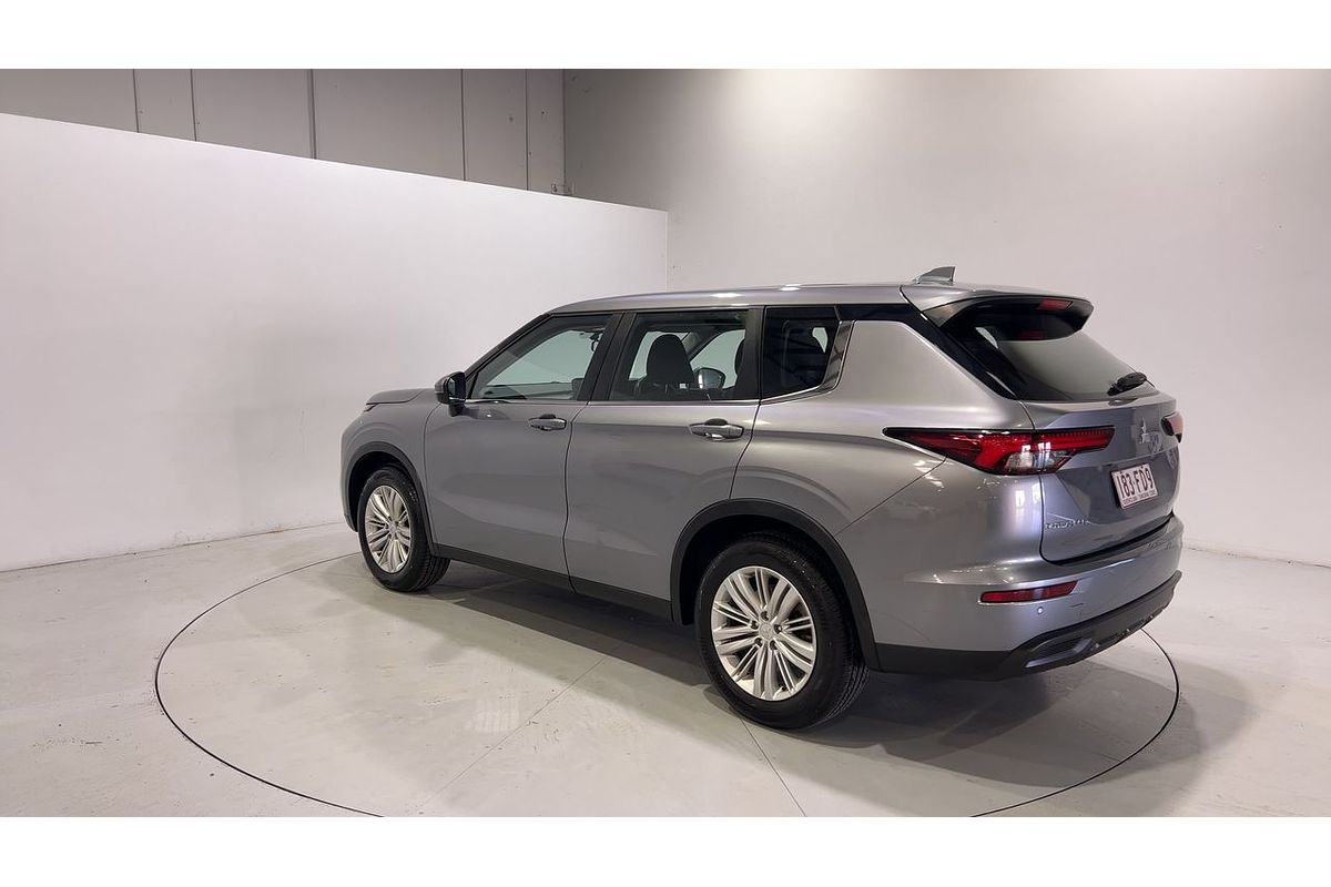 2022 Mitsubishi Outlander ES ZM