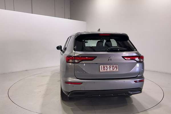 2022 Mitsubishi Outlander ES ZM