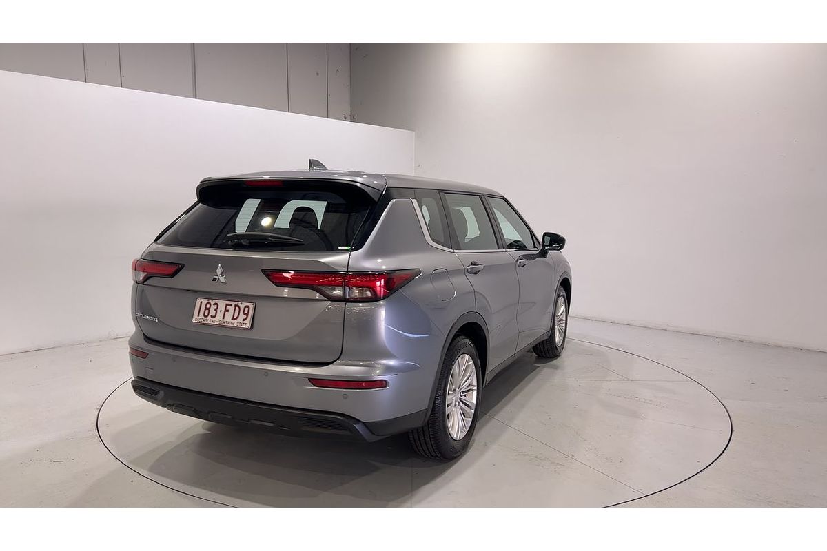 2022 Mitsubishi Outlander ES ZM