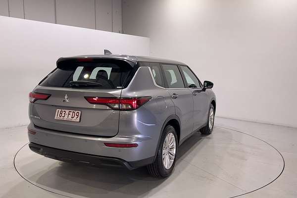 2022 Mitsubishi Outlander ES ZM