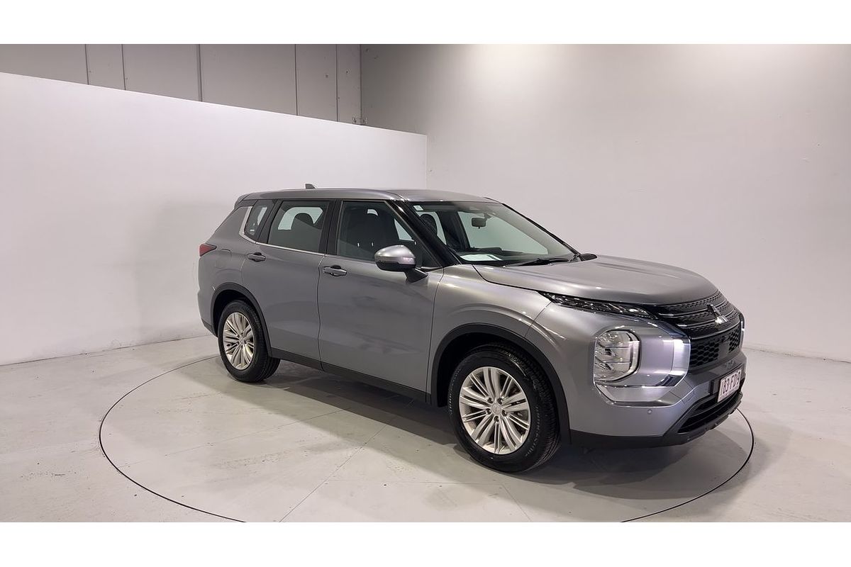 2022 Mitsubishi Outlander ES ZM