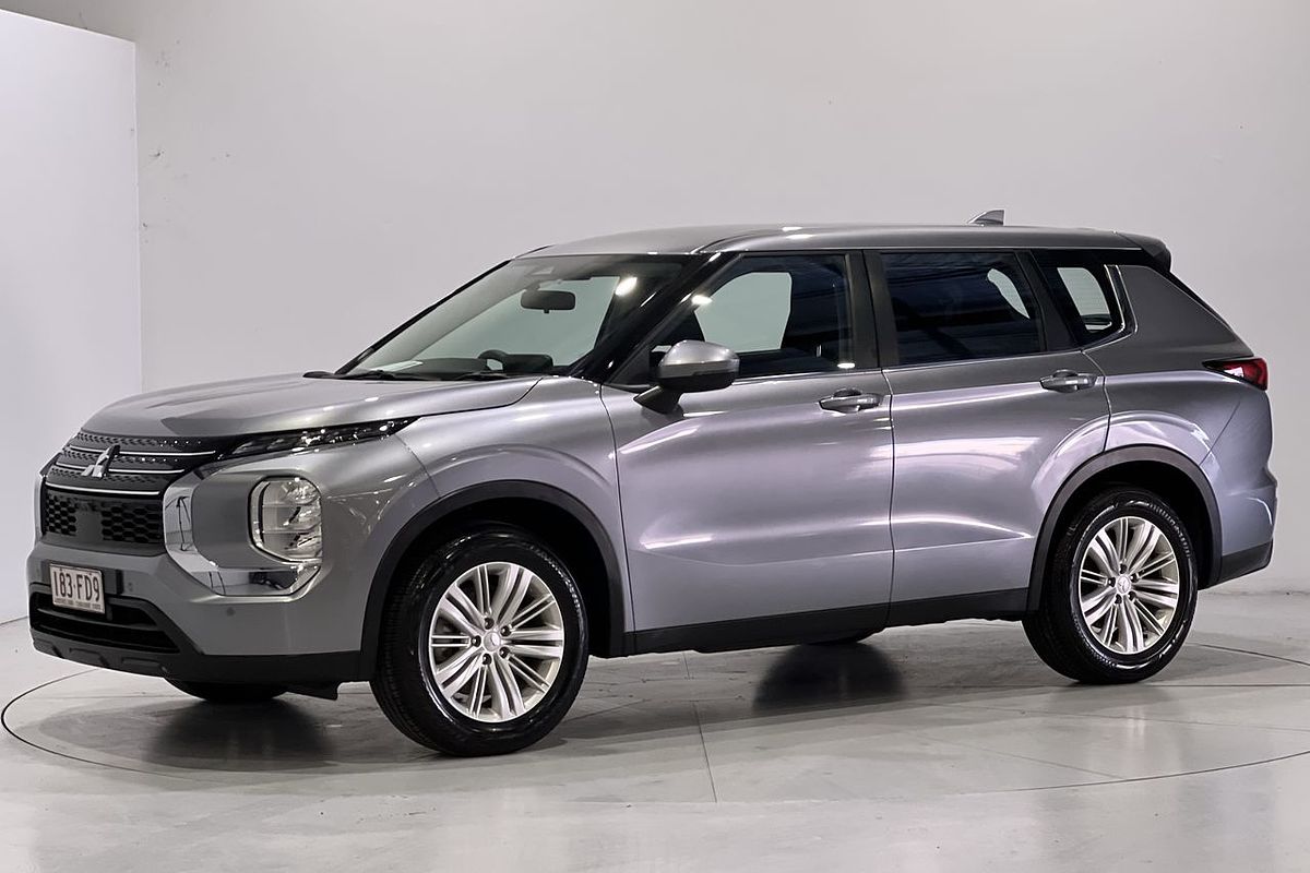 2022 Mitsubishi Outlander ES ZM