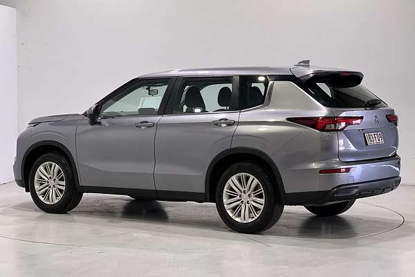 2022 Mitsubishi Outlander ES ZM