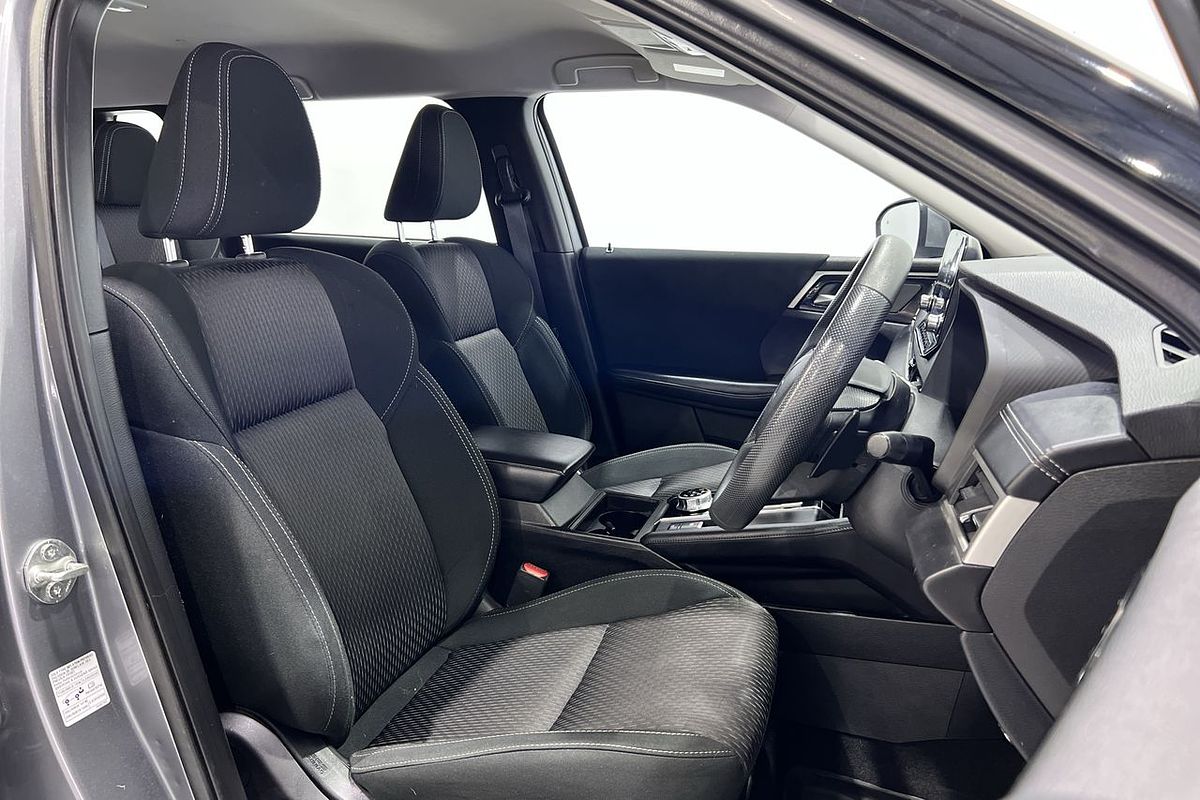 2022 Mitsubishi Outlander ES ZM