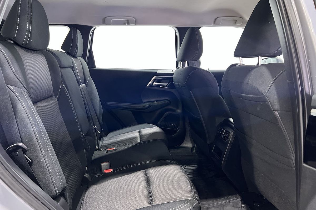 2022 Mitsubishi Outlander ES ZM