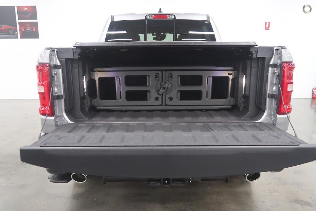 2025 RAM 1500 Laramie Sport Hurricane SO RamBox DT 4X4 SWB