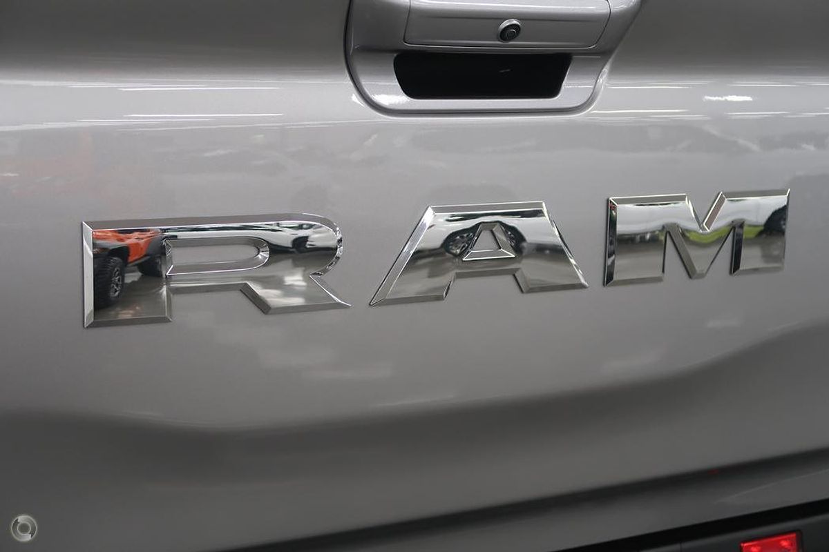 2025 RAM 1500 Laramie Sport Hurricane SO RamBox DT 4X4 SWB