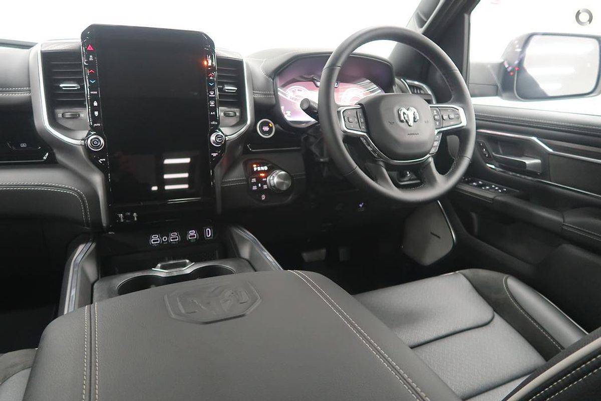2025 RAM 1500 Laramie Sport Hurricane SO RamBox DT 4X4 SWB
