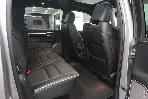 2025 RAM 1500 Laramie Sport Hurricane SO RamBox DT 4X4 SWB