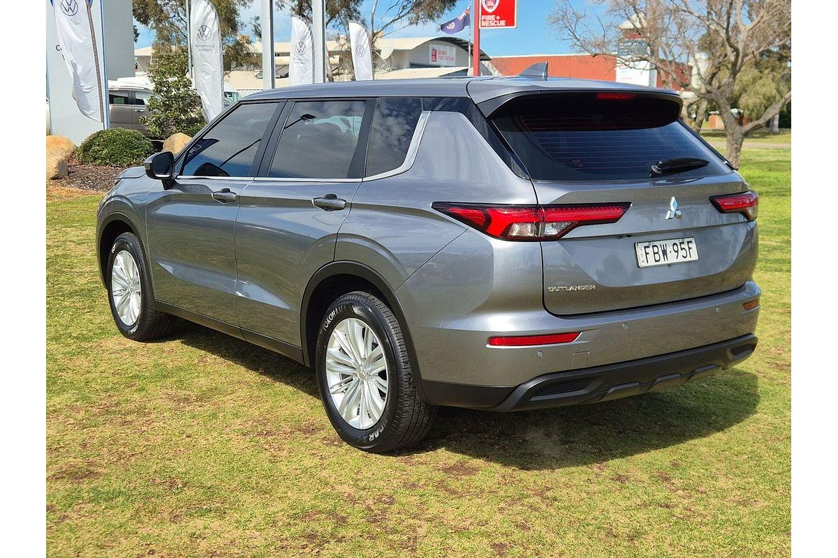 2023 Mitsubishi Outlander ES ZM