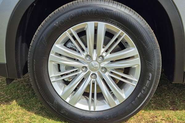 2023 Mitsubishi Outlander ES ZM