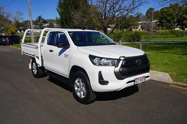 2020 Toyota Hilux SR (4x4) GUN126R Facelift 4X4
