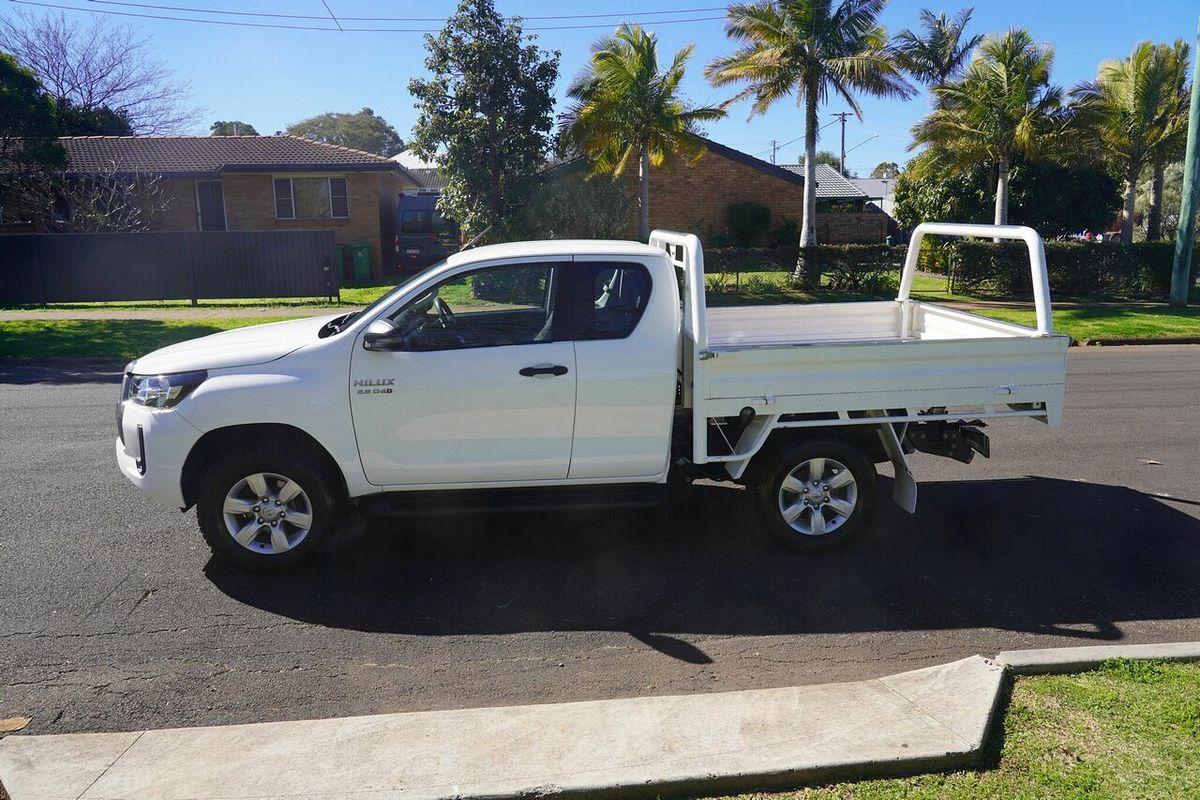 2020 Toyota Hilux SR (4x4) GUN126R Facelift 4X4